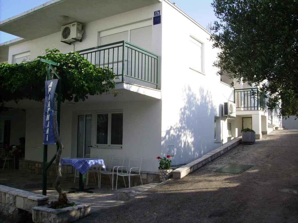 Apartments Zovko Drace Bagian luar foto