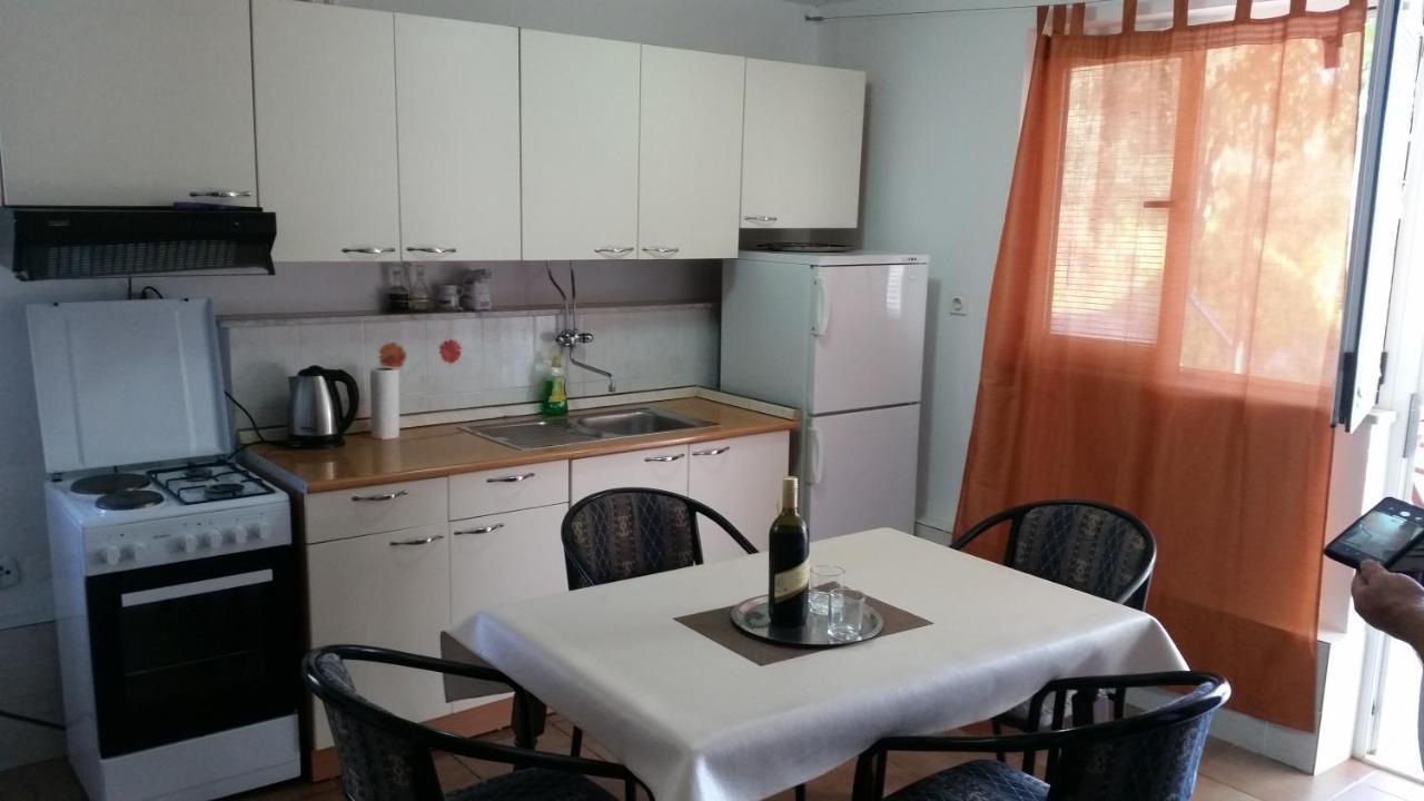 Apartments Zovko Drace Bagian luar foto